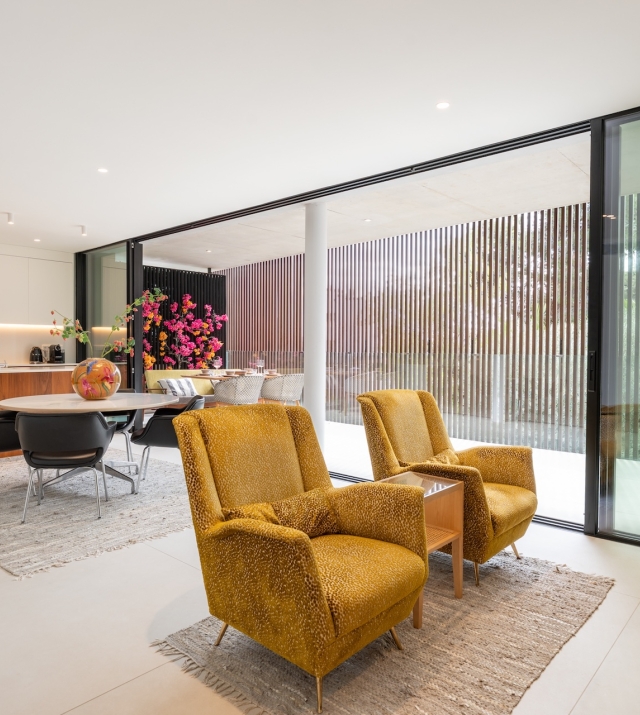 Resa Estates 3 slaapkamers Talamanca te koop sale Ibiza living sm.jpg